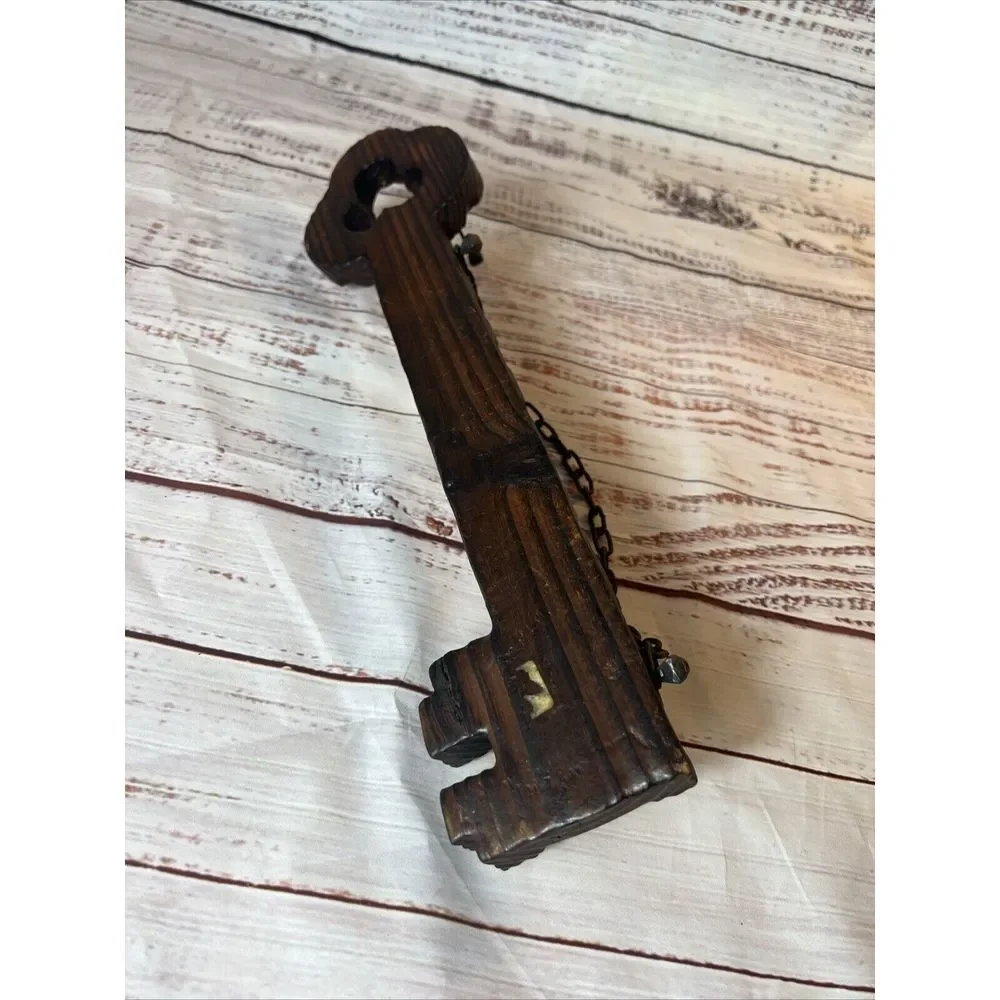 Rare‎ Vintage Hand Made Brown Wood Key Rack Wooden Primitive Chain Iron Hanging